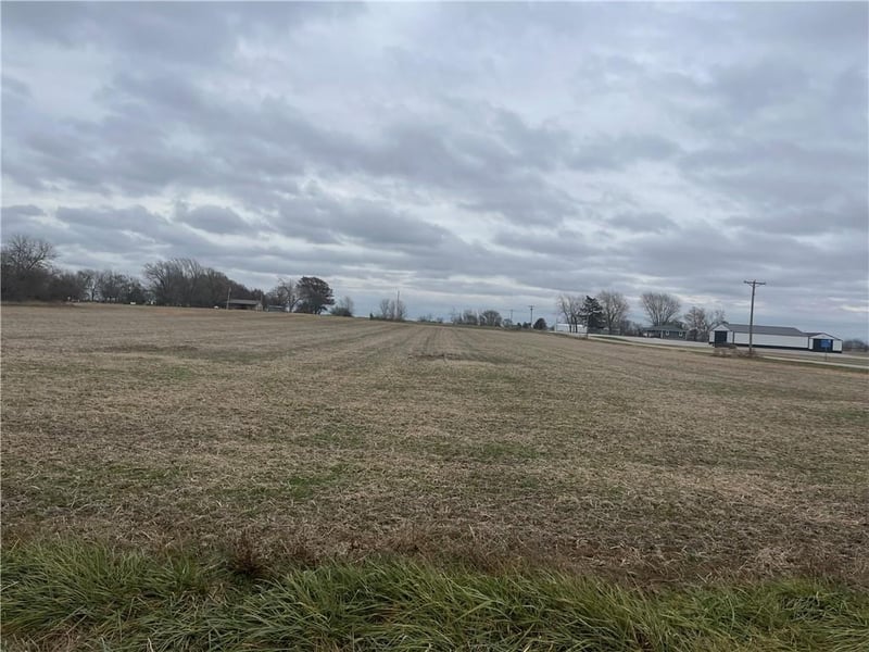 0 W V Hw, Liberal, MO 64762