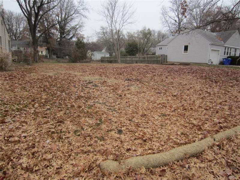 8714 W 82nd St, Overland Park, KS 66204