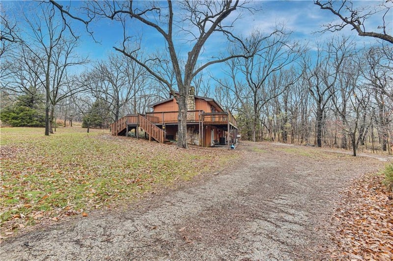 18540 E 2275 Ter, La Cygne, KS 66040