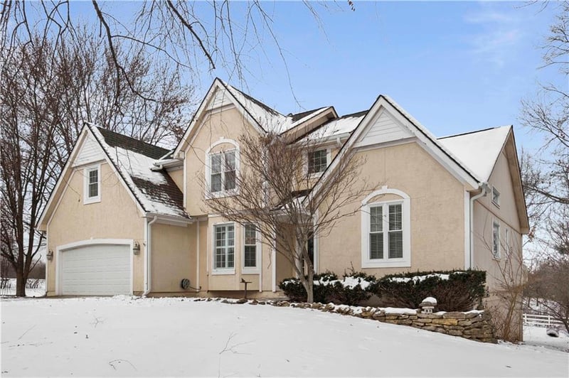 16400 Poplar Ave, Kansas City, MO 64136