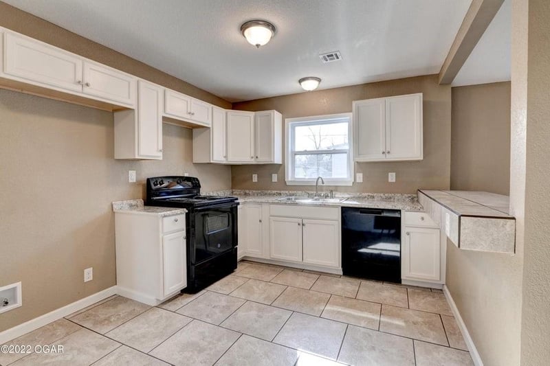 1509 S Jackson St, Joplin, MO 64804