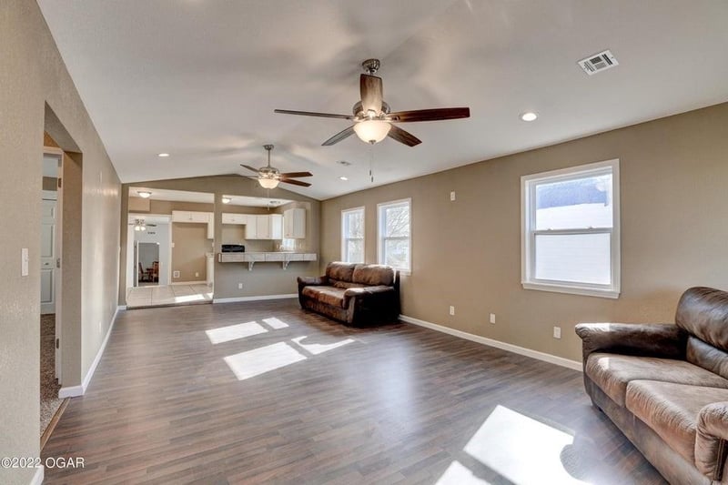 1509 S Jackson St, Joplin, MO 64804