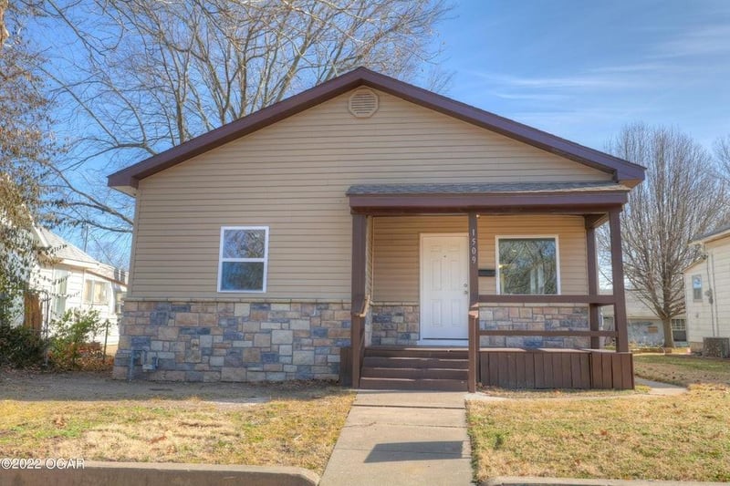 1509 S Jackson St, Joplin, MO 64804