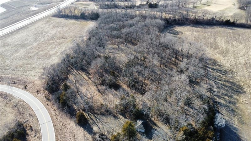6001 Hedge Lane Ter, Shawnee, KS 66226