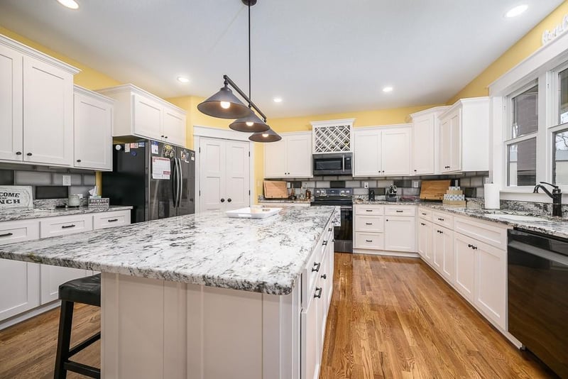 10128 Nelson Ln, Kansas City, KS 66109