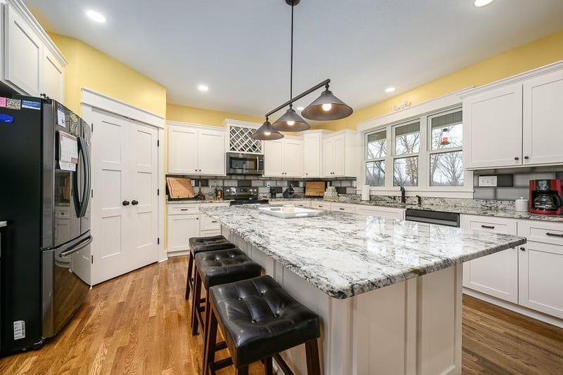 10128 Nelson Ln, Kansas City, KS 66109