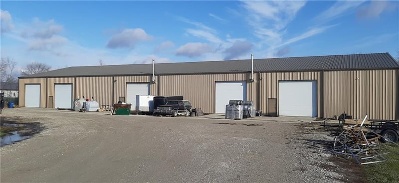 25605 Old Kc Rd, Paola, KS 66071