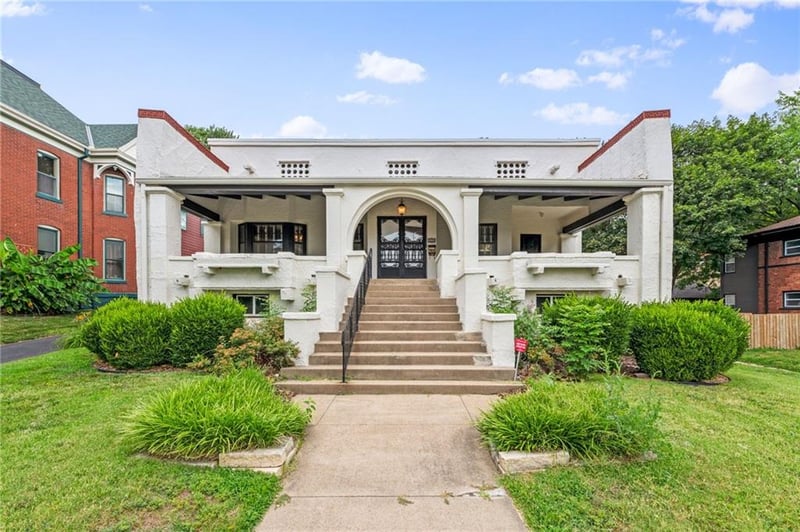 3232 Windsor Ave S, Kansas City, MO 64123