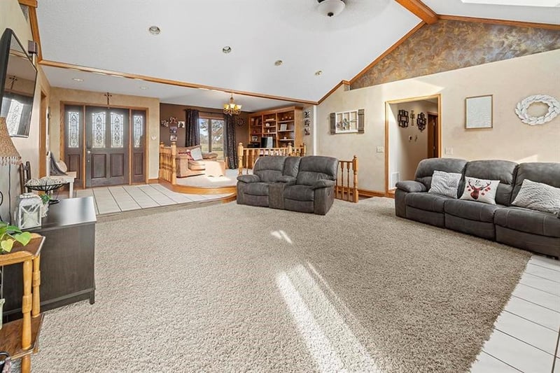 259 E 610th Ave, Girard, KS 66743