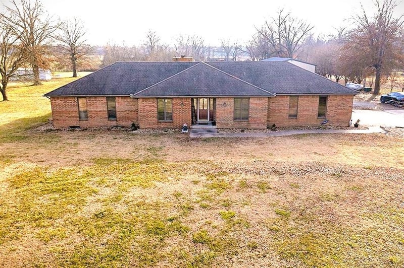 259 E 610th Ave, Girard, KS 66743