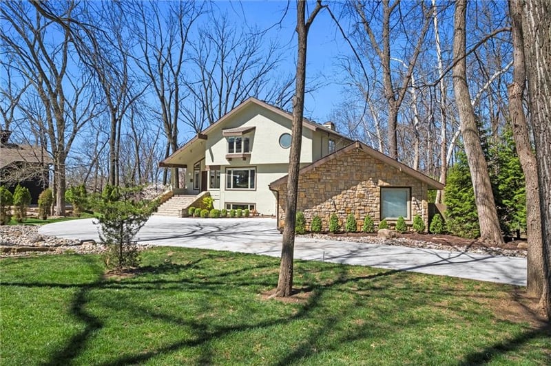 7 NW Briar Point Dr, Kansas City, MO 64116