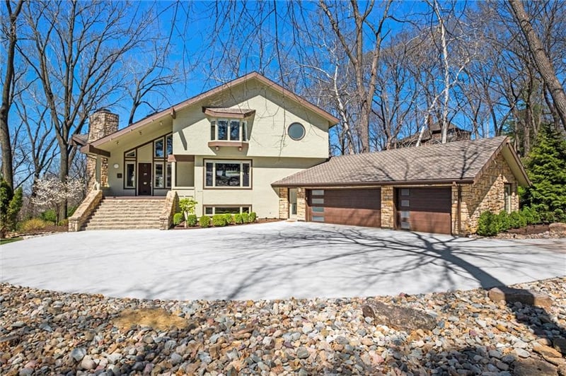 7 NW Briar Point Dr, Kansas City, MO 64116