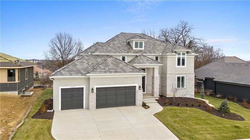 5903 NW Lucerne Ave, Kansas City, MO 64151