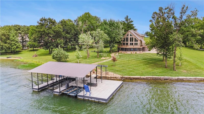 1554 Lake Viking Ter, Gallatin, MO 64640