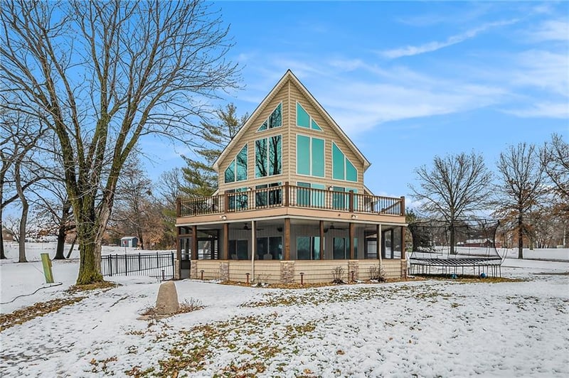 1554 Lake Viking Ter, Gallatin, MO 64640