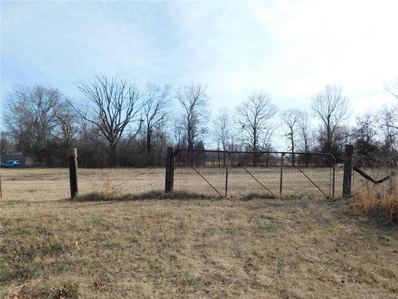 4070 Parkview Dr, Frontenac, KS 66763