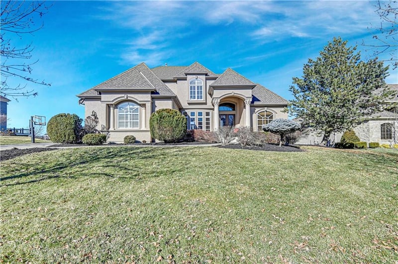 13852 Horton Dr, Overland Park, KS 66223