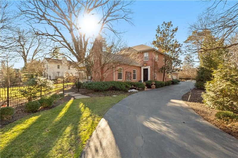 5310 Belleview Ave, Kansas City, MO 64112