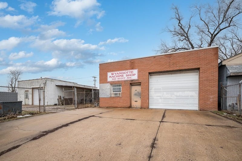 900 Scott Ave, Kansas City, KS 66105