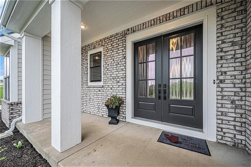 3018 NE 102nd St, Kansas City, MO 64155