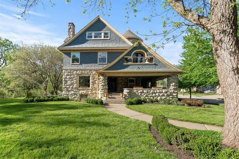 3530 Gladstone Blvd, Kansas City, MO 64123