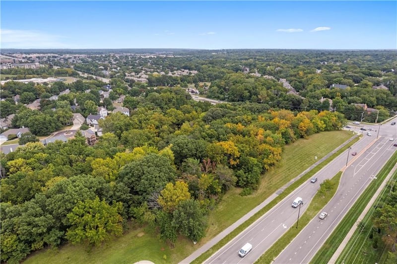 5500 W 127th St, Overland Park, KS 66209