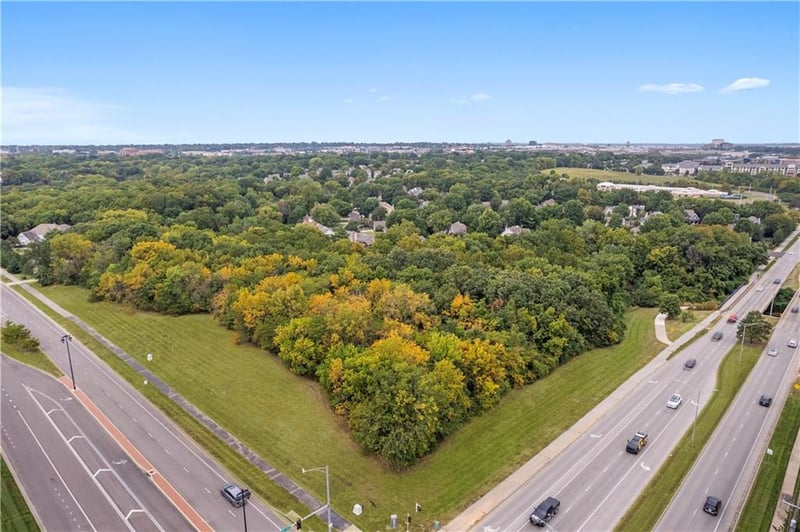 5500 W 127th St, Overland Park, KS 66209