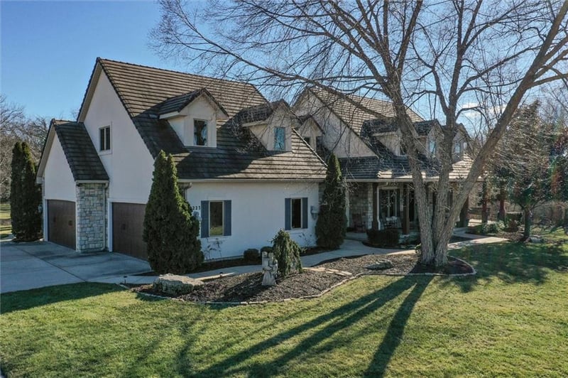 2223 SW Longview Rd, Lee's Summit, MO 64081