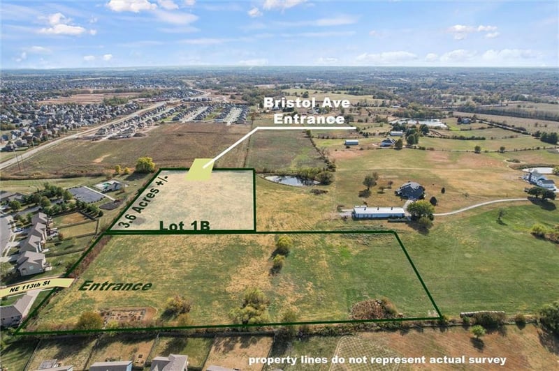 7026 NE 113th St, Kansas City, MO 64156