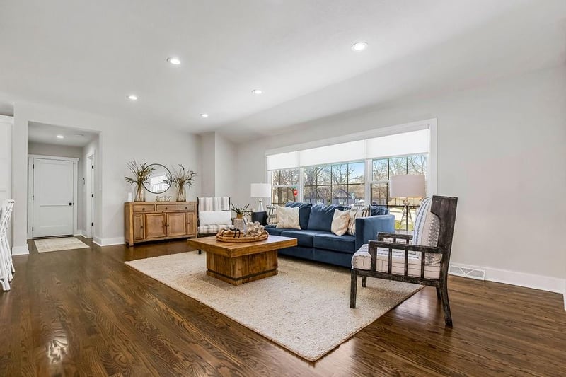 9623 Mission Rd, Overland Park, KS 66206
