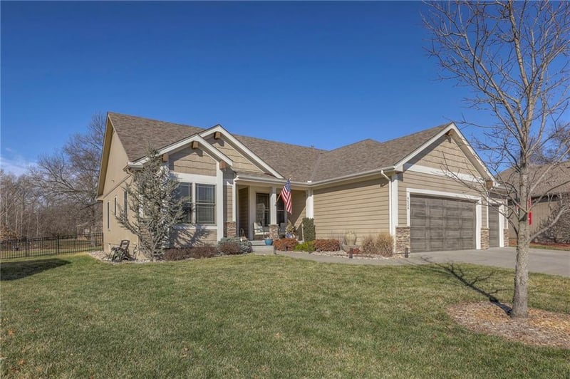 9526 Courtney Ave, Kansas City, MO 64138