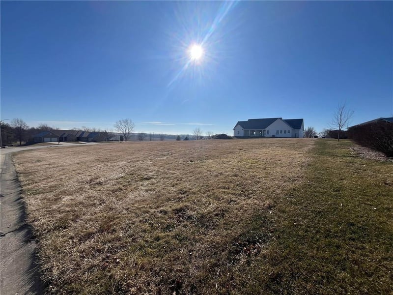 25667 Magnolia Cir, Maryville, MO 64468