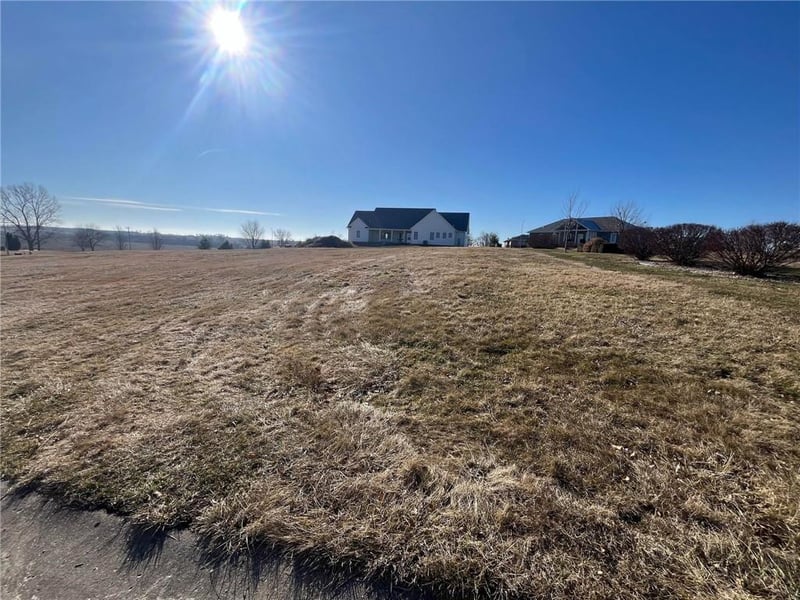 25667 Magnolia Cir, Maryville, MO 64468