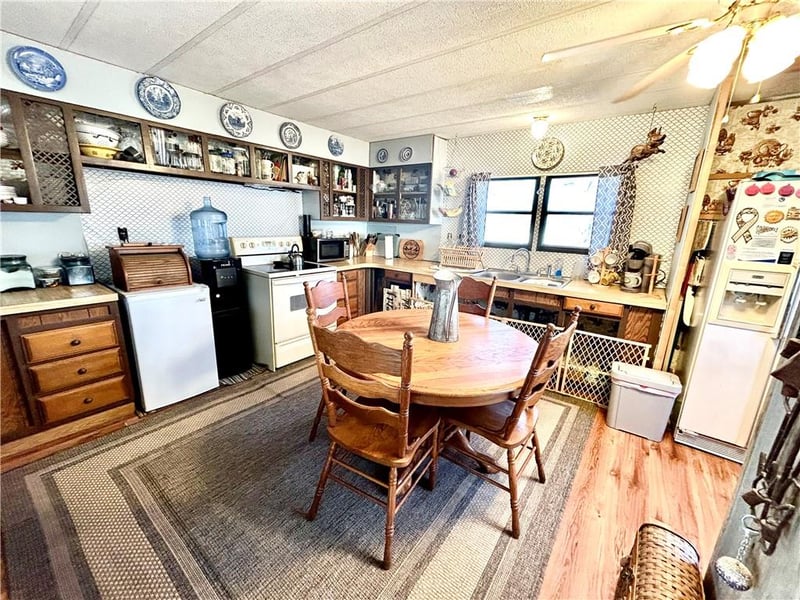 115 N Central Ave, Ravenwood, MO 64479