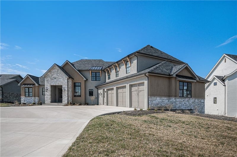 8542 N Booth Ave, Kansas City, MO 64157