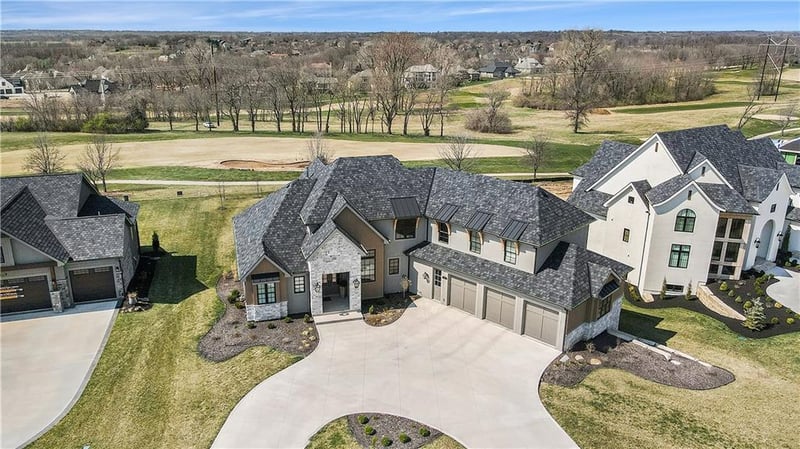 8542 N Booth Ave, Kansas City, MO 64157