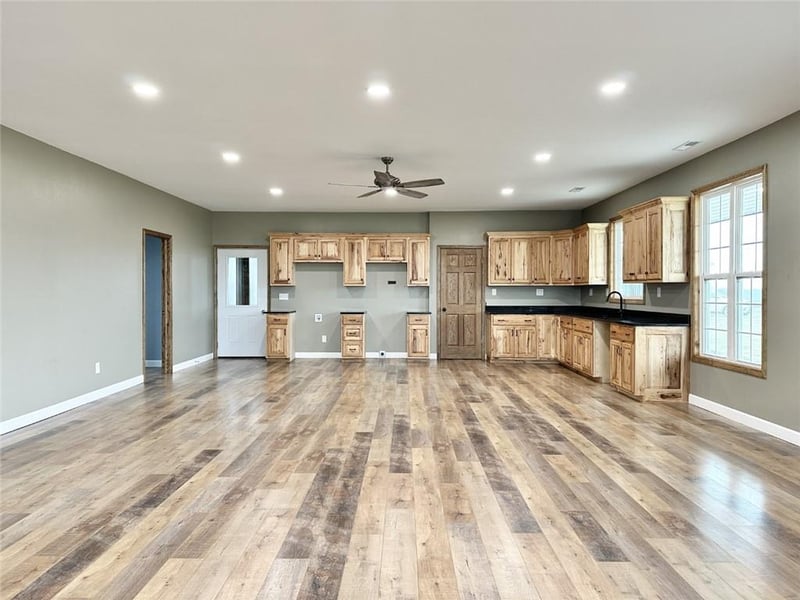 691 SW 56th St, Jamesport, MO 64648