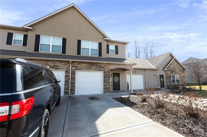 9421 Adrain Ave, Kansas City, MO 64154