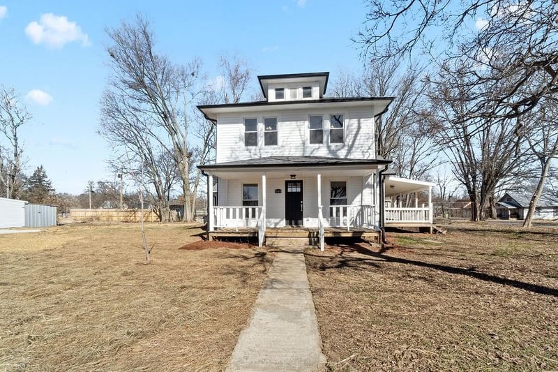 504 W 4th St, Lane, KS 66042