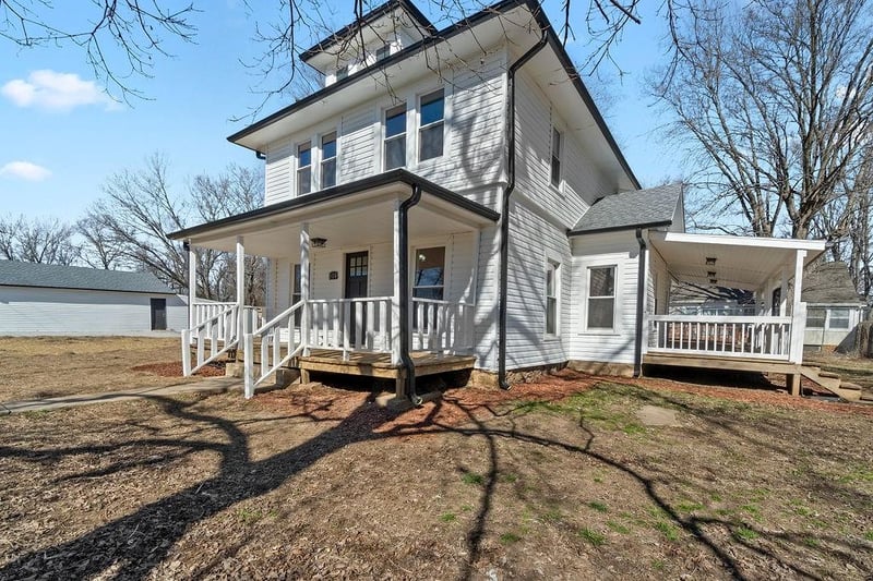 504 W 4th St, Lane, KS 66042
