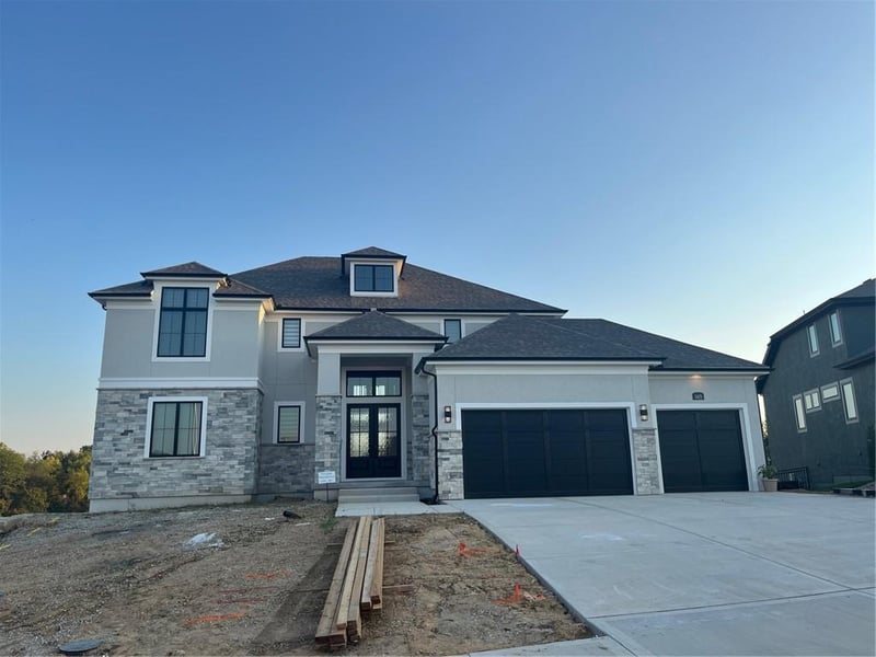 3415 NE 102nd St, Kansas City, MO 64155