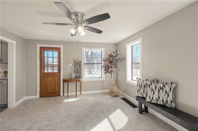 4948 NW High Dr, Riverside, MO 64150
