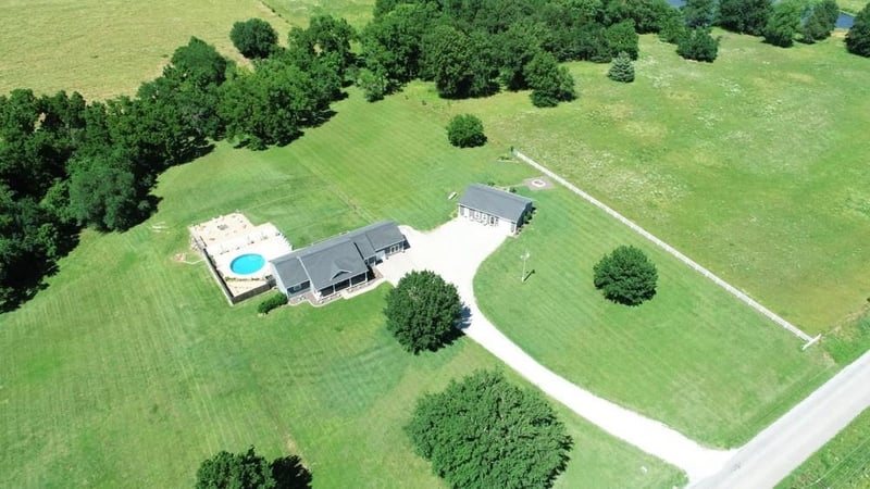 1725 E 500 Rd, El Dorado Springs, MO 64744