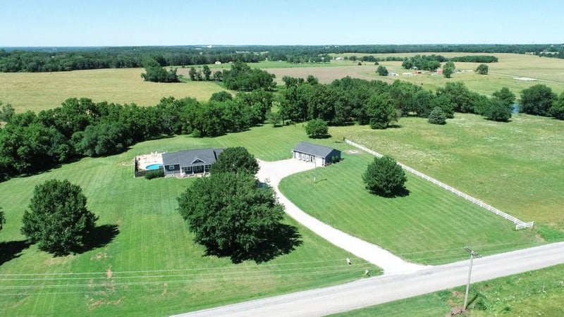 1725 E 500 Rd, El Dorado Springs, MO 64744