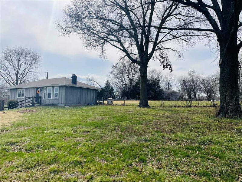 24417 139th St, Lansing, KS 66048