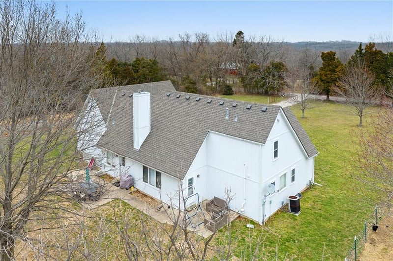 8400 Rhinehart Rd, Kansas City, MO 64139
