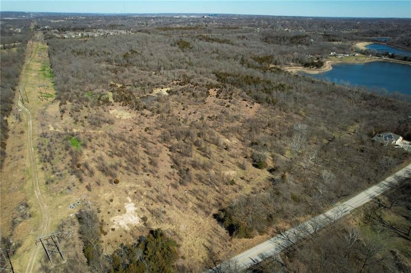 2900 119th St, Kansas City, MO 64137