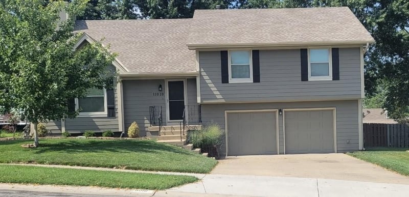 11010 W 76 St, Shawnee, KS 66214