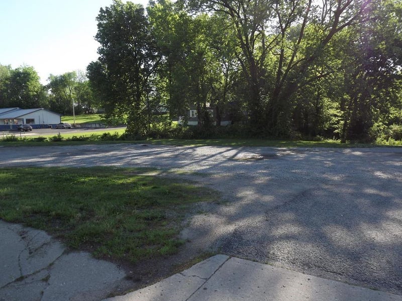 1104 Odell Ave, Marshall, MO 65340