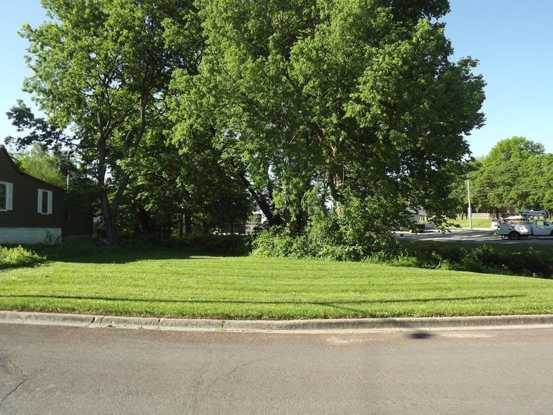 1104 Odell Ave, Marshall, MO 65340